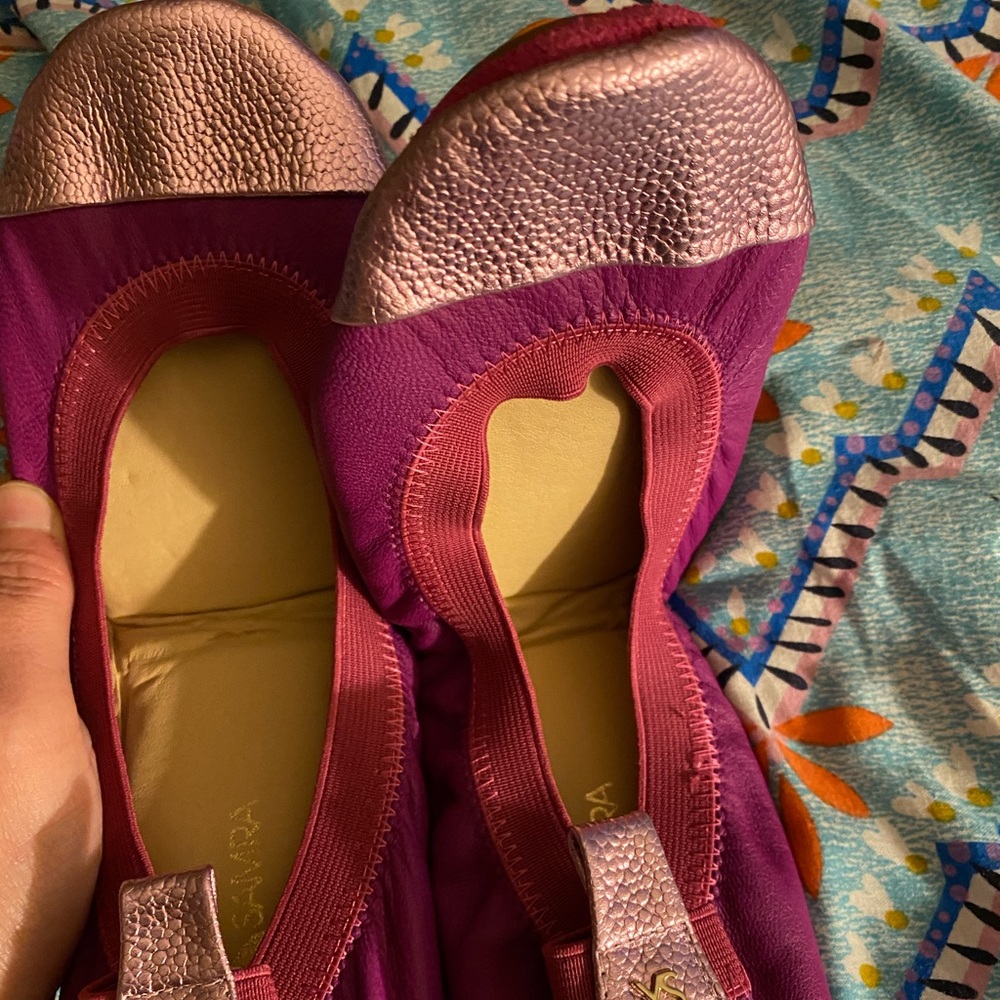 Yosi Samra size 9 Orchid W/Misty Rose Metallic Toe